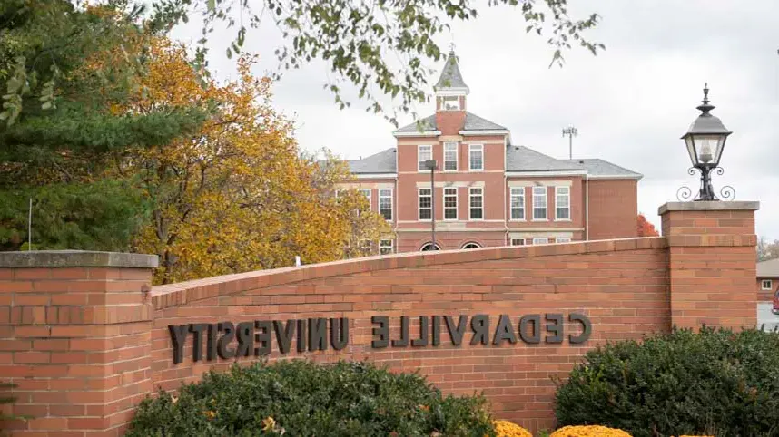 Cedarville University's main entry and Founder's Hall.